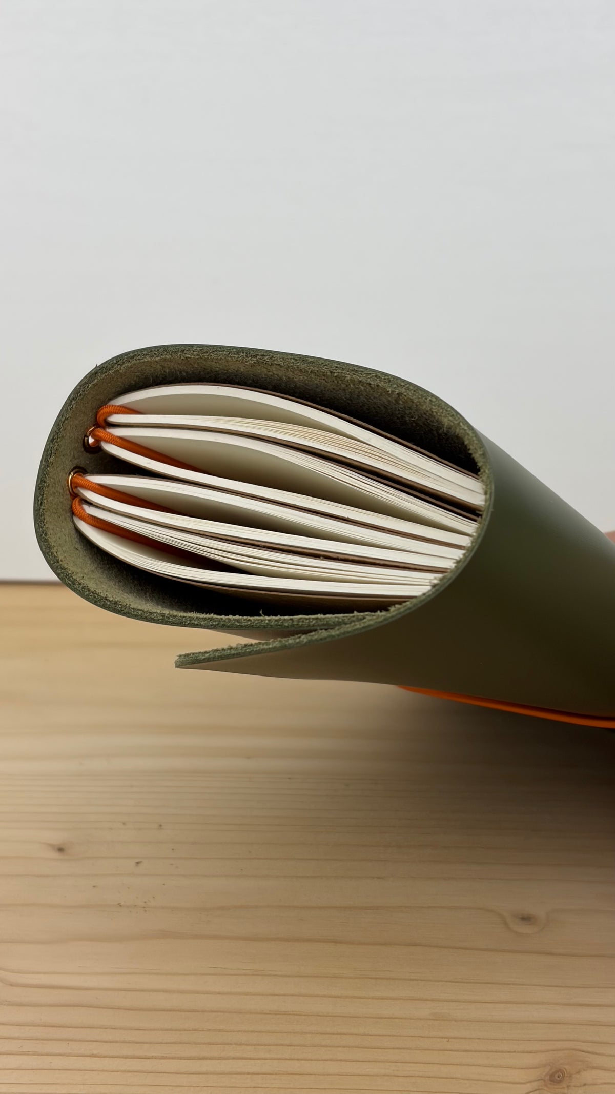 A6 Echtleder Journal Cover | Olivegrün