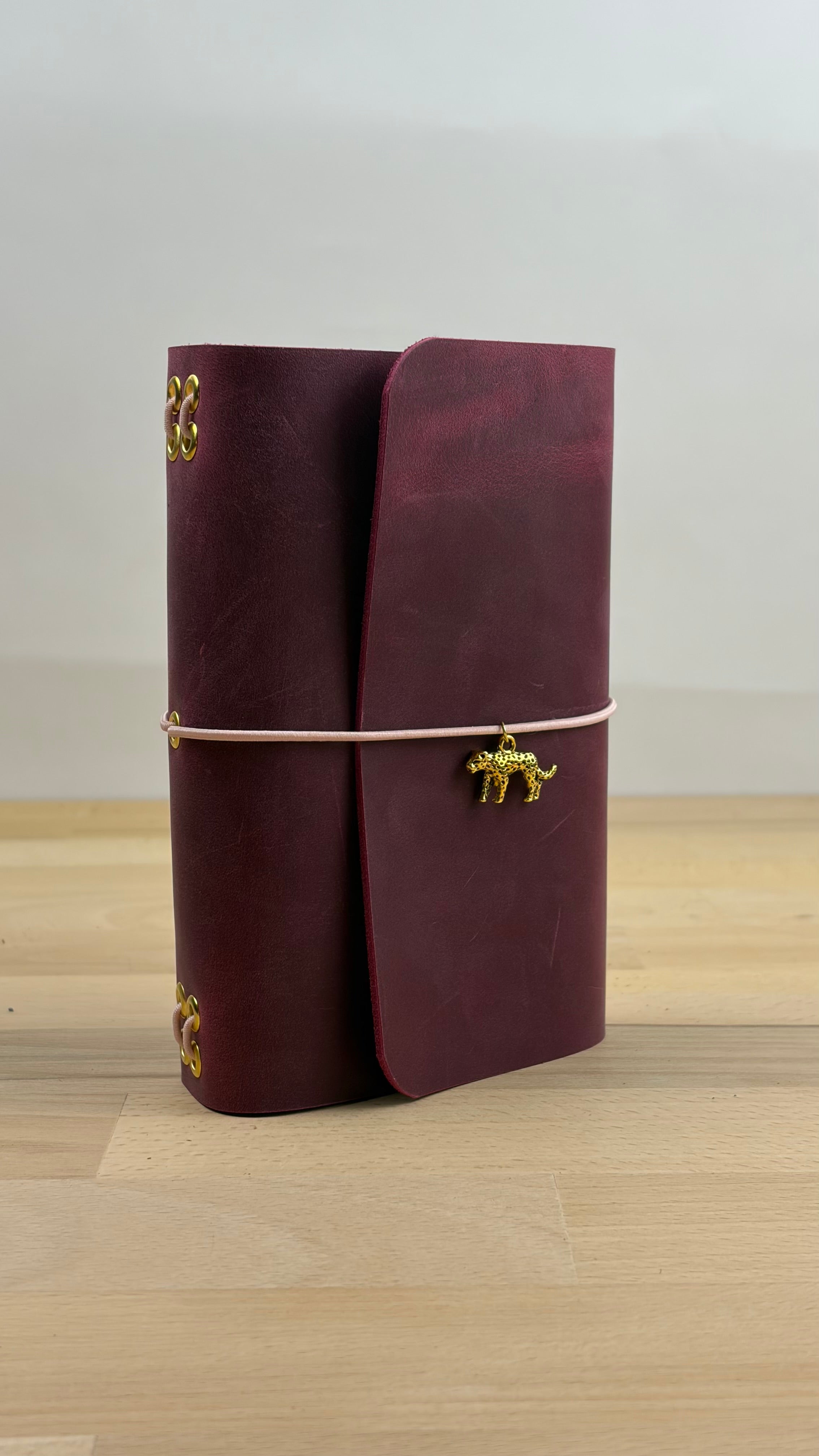 A6 Echtleder Journal Cover | Magenta