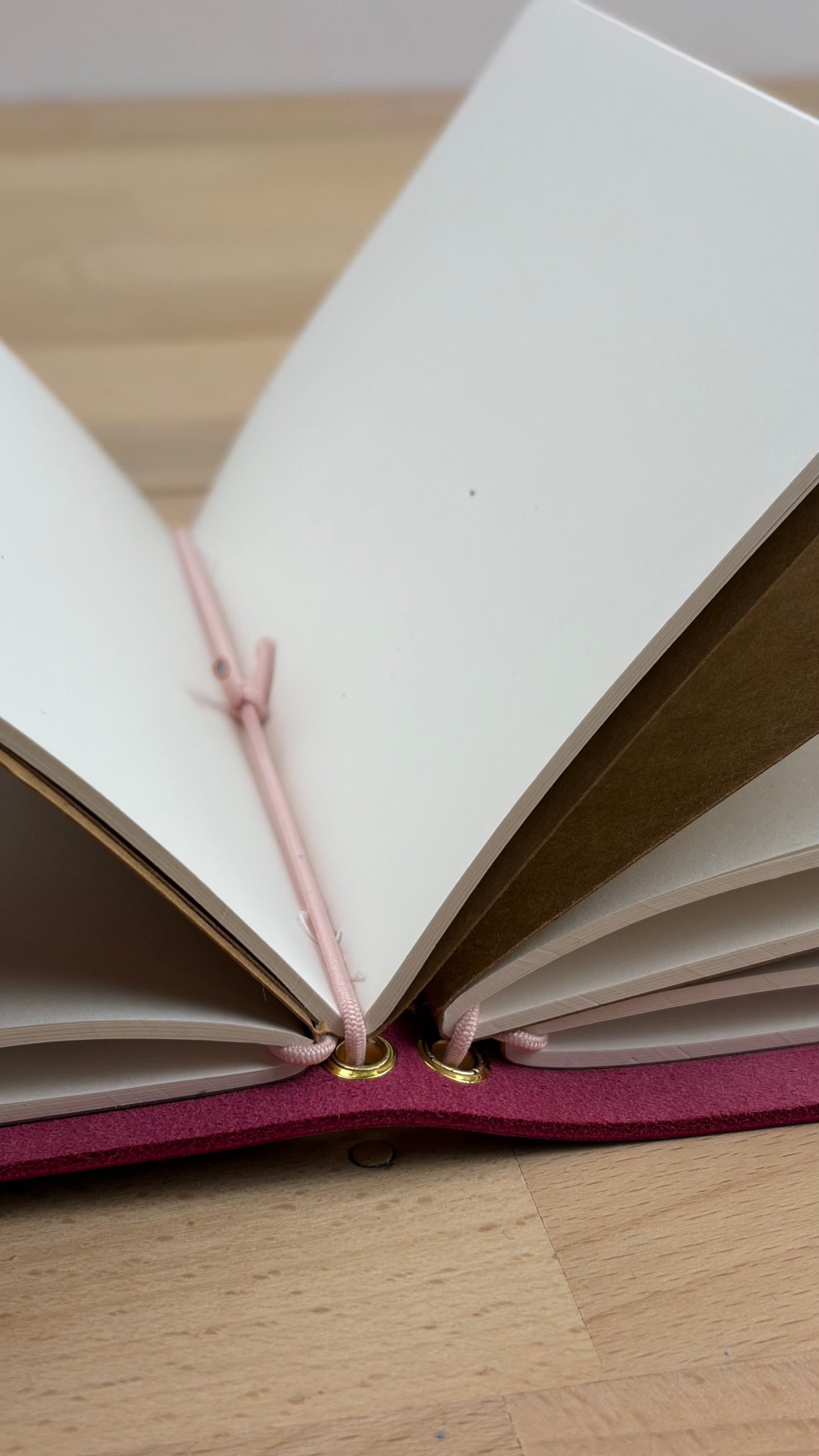 A6 Echtleder Journal Cover | Magenta